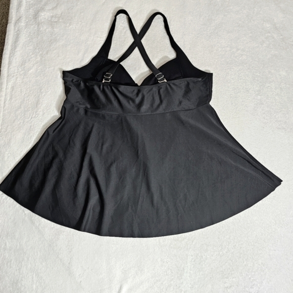 Shein plus size 4XL black tankini swim top - Picture 2 of 4